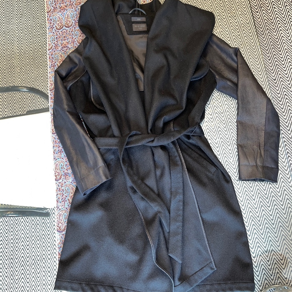 Tiger of Sweden (M) wool short wrap coat with hood, for fall and spring, EUC.